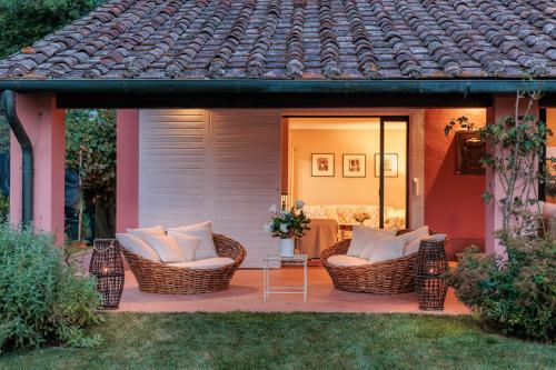 Cà Uvenere, Modern Farmhouse with Pool (Ca Uvenere, Modern Farmhouse with Pool) in Бьєнтіна