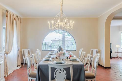 Cà Uvenere, Modern Farmhouse with Pool (Ca Uvenere, Modern Farmhouse with Pool) in Бьєнтіна