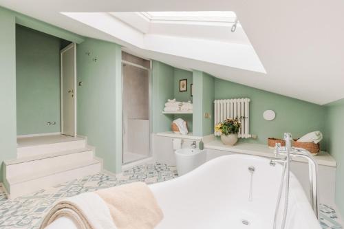 Cà Uvenere, Modern Farmhouse with Pool (Ca Uvenere, Modern Farmhouse with Pool) in Бьєнтіна