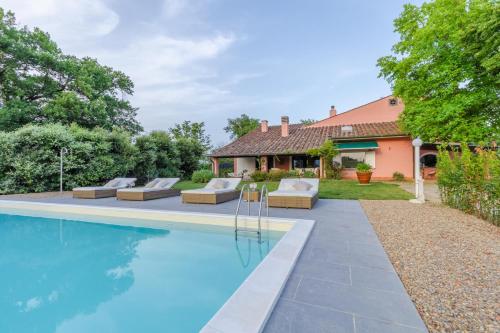 Cà Uvenere, Modern Farmhouse with Pool