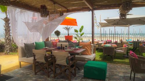 레스토랑, The View Bouznika in 보우즈니카