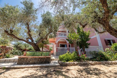 Arazzo Holiday Villa - image 13