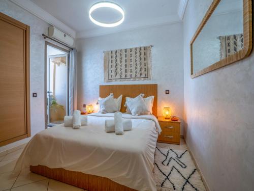 침대, Aliya Luxury Apartment - PREMIUM - AGADIR in 드체이라 엘 지하디아