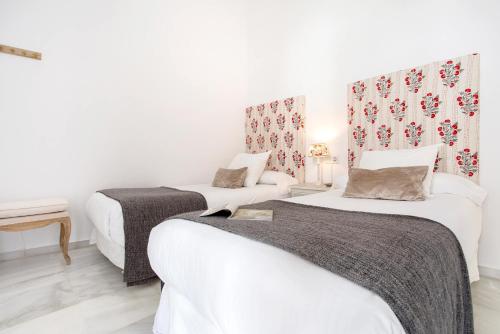 Duplex Four-Bedroom Apartment with Terrace image 7