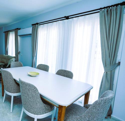 Dalyan Central 4 Bedroom Ensuite Private Villa with Swimming Pool in Dalyan