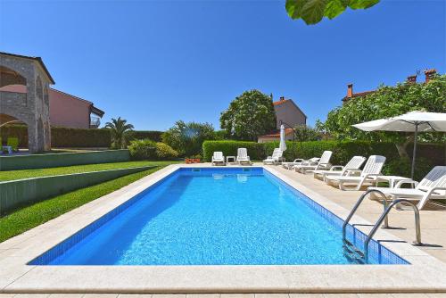 Double room with pool 2261 in Liznjan