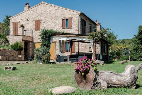  L´Aurora B&B - Rural Villa With Private Pool & Panoramic View Near Montelparo in Montelparo