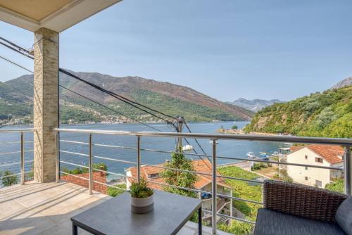 Apartmani Nikic -Tivat in Donja Lastva