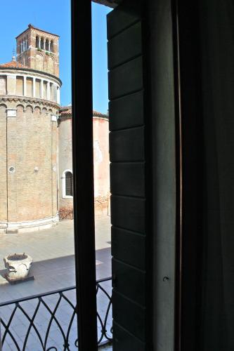 Double or Twin Room with View image 7