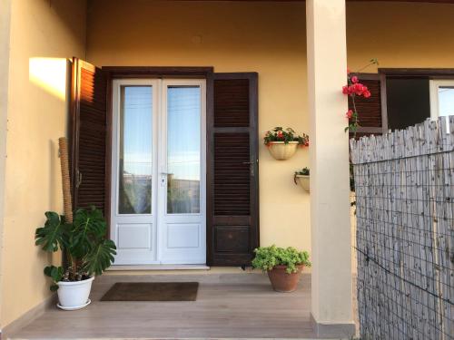 Casa giardino santadi in Santadi