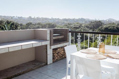 Nahoon Beach Villas Self Catering Apartments - image 4