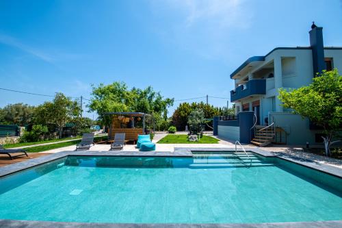 Infinity Premium Villas Private Pool 3 Bedrooms 5 Bathrooms 2 Kitchens - Accommodation - Kos Town