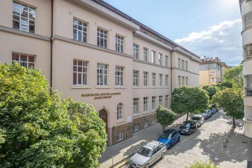 Gorgeous 2 BDRM fully equipped flat, TOP location, Sofia (photo 3)
