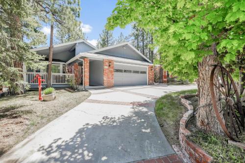 2207- Relaxing Pines Chalet home