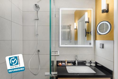 room detail thumbnail 2