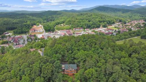 Lily's Lookout Lodge - Helen, GA