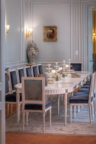 Restaurant, Chateau De Rochecotte in Saint-Patrice