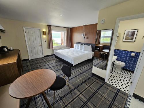The Hotel Laurel at Seneca