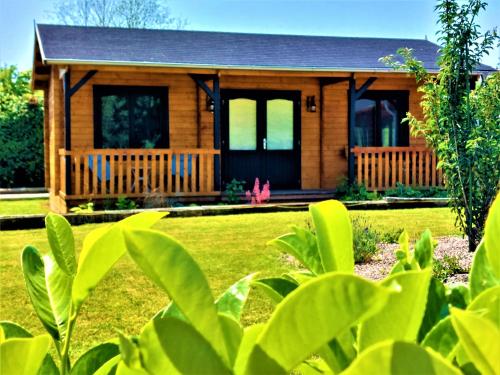 The Malvern Hills, Courtyard Cabins,Tom Cabin