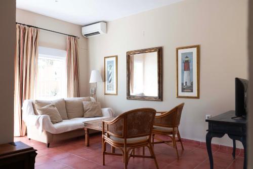 Hotel Madreselva - image 4