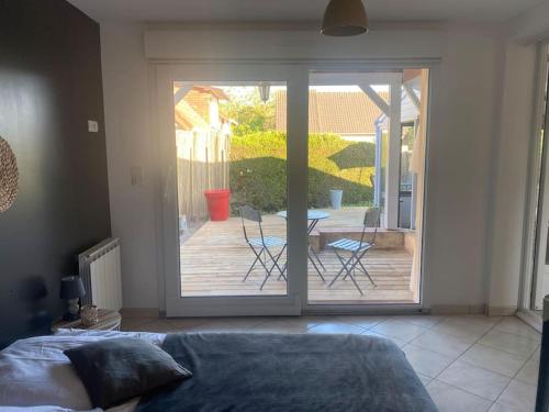 700 m de la plage, L’écho des Pins