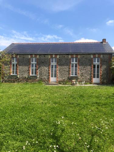 Gîte -Belle Maison dans une ancienne école-Tarif réduit hors WE ! - Location saisonnière - Chemillé-en-Anjou