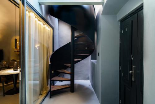 المرافق, Kivotos Santorini in إيميروفيجلي