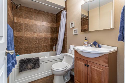 the Veranda, Best Area, 2 Baths, 2 Bedrooms, WD, Jacuzzi bath, New Carpet, Balcony, 925sf, Tacoma (fotografie 4)