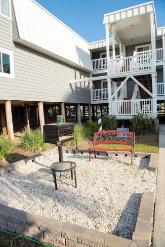 OCEAN VIEW condo with POOL steps from the beach! Your Driftwood Oasis awaits!