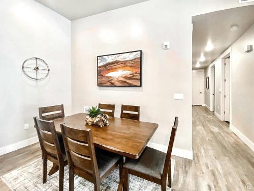 Beautiful Brand NEW Luxury Condo @ Sage Creek in Moab, USA