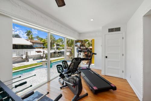Luxury Waterfront Villa with Pool in Fort Lauderdale, USA