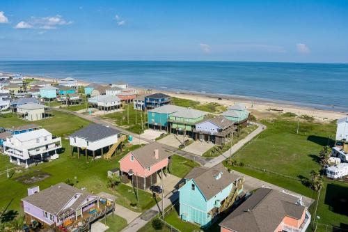 The Lazy Lobster home in Crystal Beach, USA