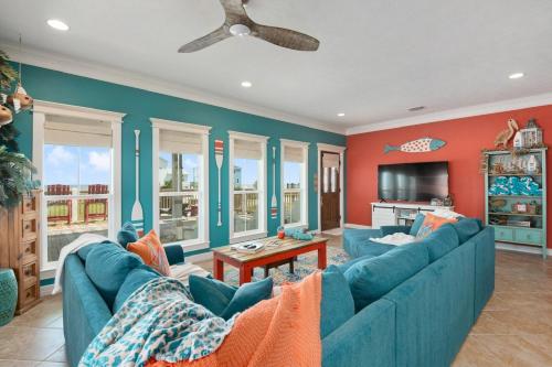 The Lazy Lobster home in Crystal Beach, USA