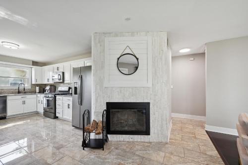 Charming Contemporary Family Home home in Glenview