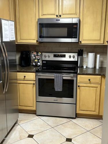 Unique 3BR, 1 of 5 Condos w/Huge Poolside Patio, Steps to Beach & Pier, Gated Unique 3BR, 1 of 5 Condos w/Huge Poolside Patio, Steps to Beach & Pier, Gated