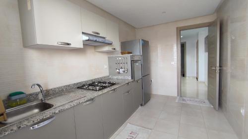 DLX02 - Appartement Deluxe 2 chambres - Centre Ville Oujda, Уджда (фото 5)