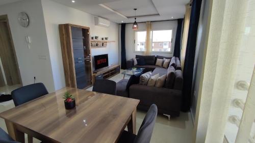 DLX02 - Appartement Deluxe 2 chambres - Centre Ville Oujda, Уджда (фото 10)