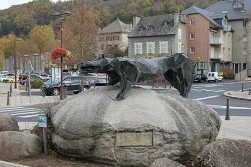 Lozère St Alban Aubrac Margeride gîte 4 étoiles 8 personnes au calme près nature