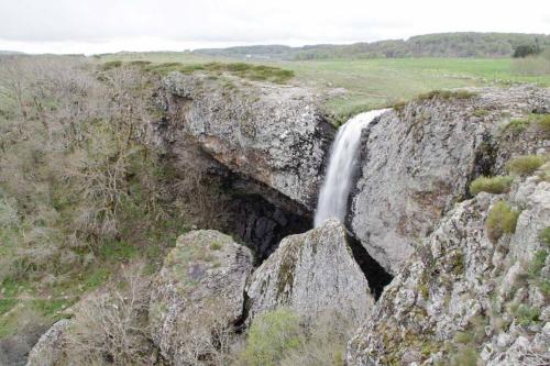 Lozère St Alban Aubrac Margeride gîte 4 étoiles 8 personnes au calme près nature