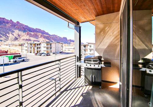Luxury Condo and Heated Pool in Spanish Valley, USA