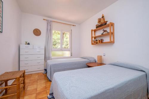 Two-Bedroom Apartment image 5
