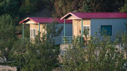Exterior view, NamaStay Himalayas! KANATAL in Kanatal