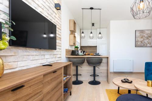 Oli's apartment 5