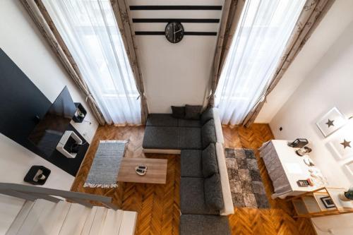 Kalvin Loft 2