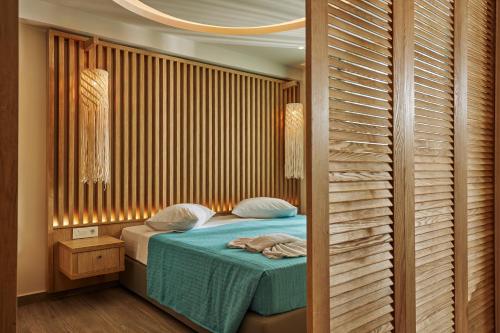 Iniohos Zante Hotel & Suites in Argassi