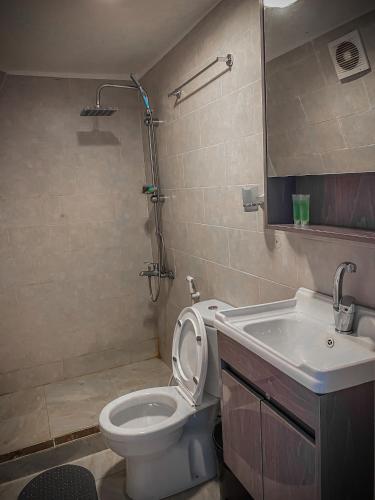 2 bedrooms, 3 beds