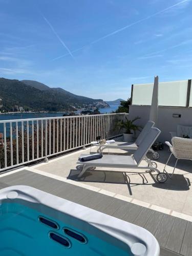 Villa Ansay with heated Swim Spa pool and sea view