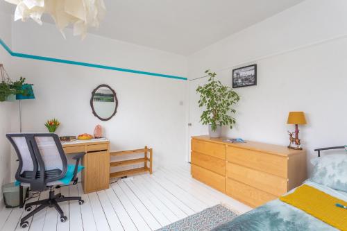 Bright & Spacious Double Room with Garden View- Close to Airport & City Centre, Edynburg (zdjęcie 5)