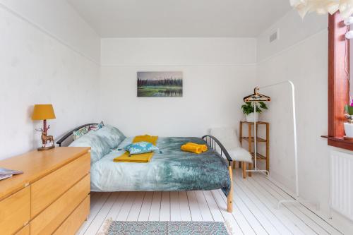 Bright & Spacious Double Room with Garden View- Close to Airport & City Centre, Edynburg (zdjęcie 2)