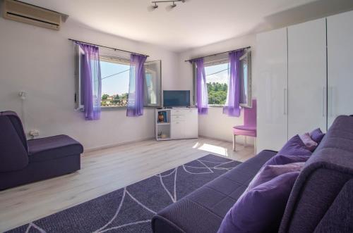  Studio house with view in Stomorska